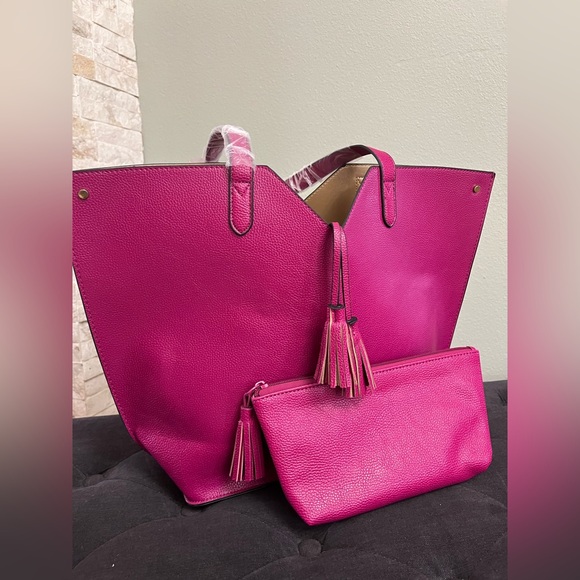 NWOT Neiman Marcus Large Magenta Tote with Matching Pouch - Picture 9 of 9